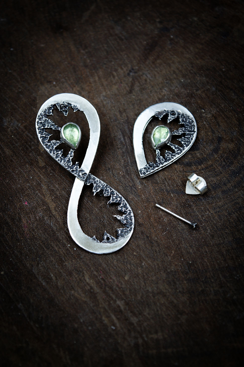 Thumbnail: Undercover / Green or Teal Kyanite Swivel Extend Earrings