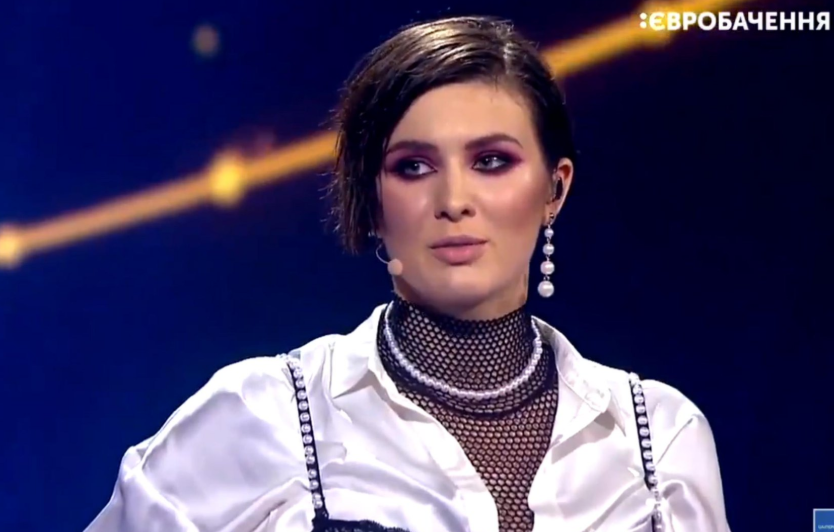 Resultado de imagem para maruv uncomfortable question