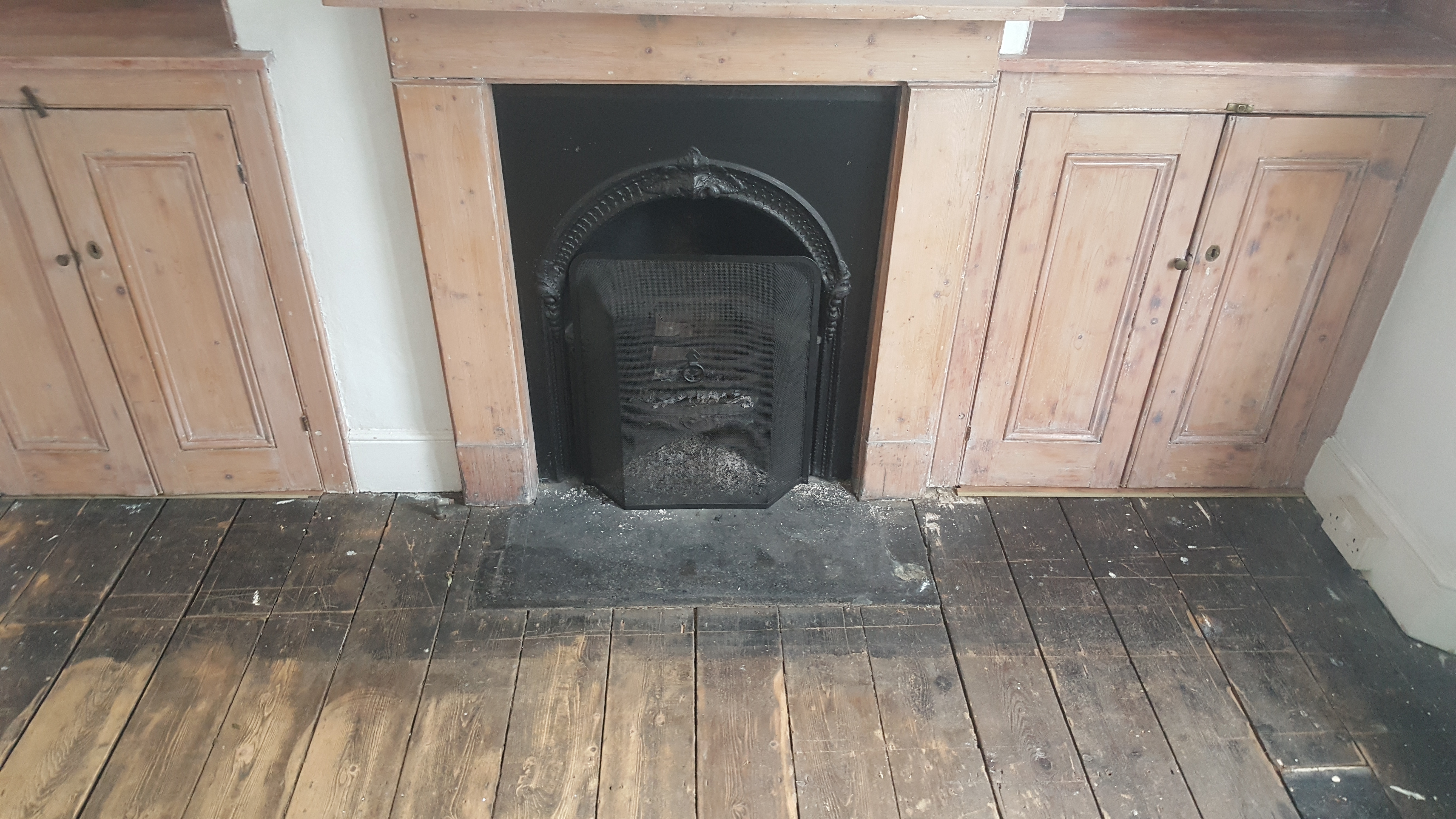 Pine floor Before