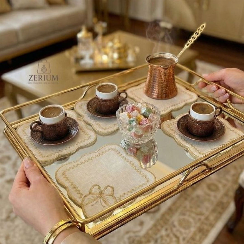 Küçük resim: Premium 6’lı Kokteyl ve Kahve Altı Sunum Peçetesi Gold Kelebek Serisi