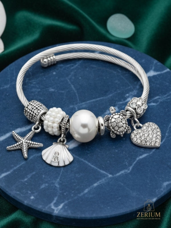 Thumbnail: Modern Çelik Şık Kadın Charm Bileklik Kalp Denızyıldızı ve Kabuğu Figürlü