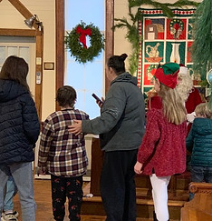 visiters to winerwalk.jpeg