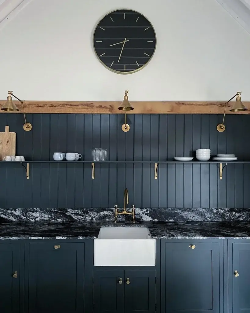 Thumbnail: Farrow and Ball hopper head No 305