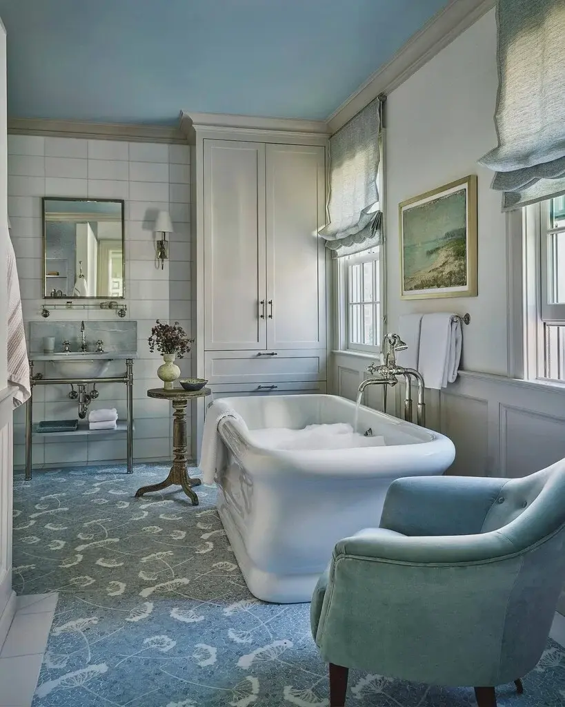 Thumbnail: Farrow and Ball  skylight No 205