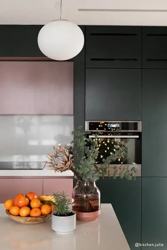 Thumbnail: Farrow and Ball Studio Green No 93