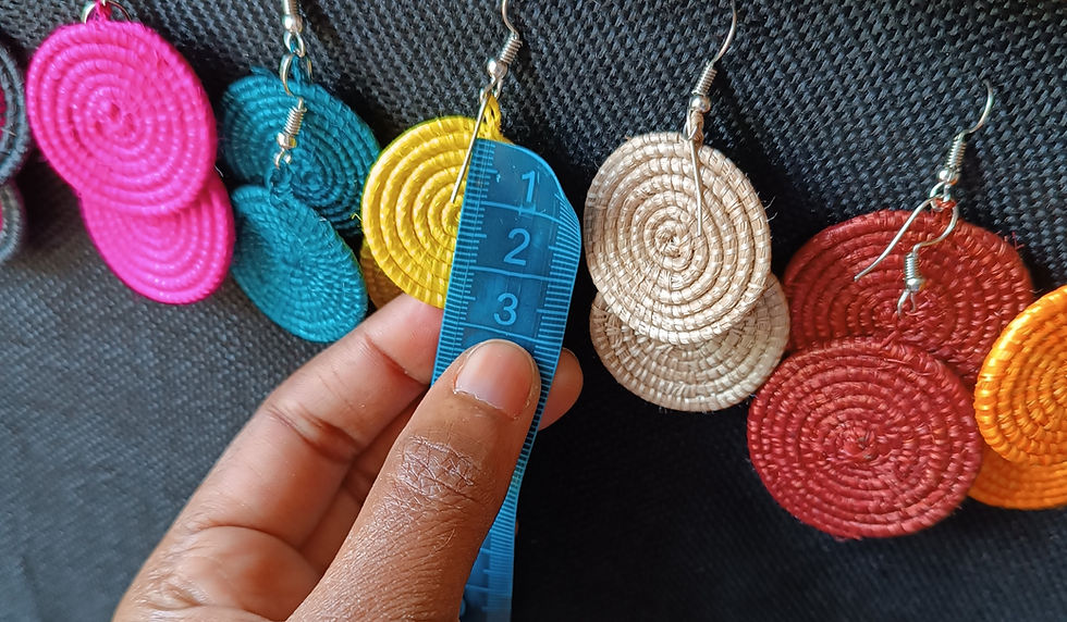 Miniatyrbild: Tiny Round Sisal Earrings
