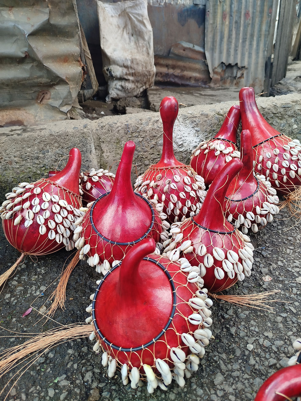 Pikkukuva: Gourd Art with Cowrieshell