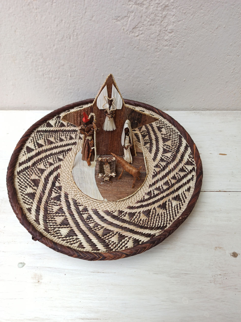 Miniatura: Nativity Scene on Basket