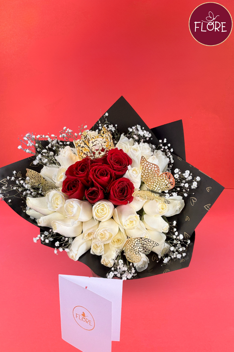 Ramo de rosas y complementos