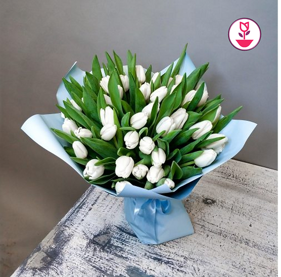 ramo de tulipanes blancos