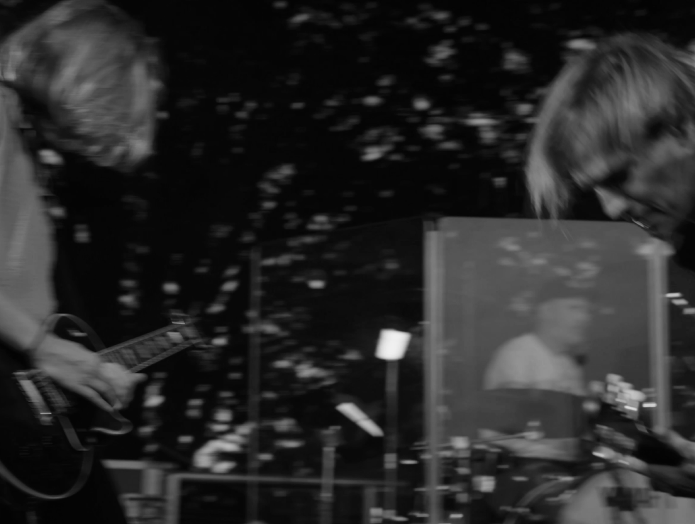 background-main-bw.png