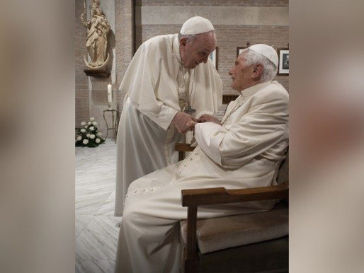 Campanha contra a Covid-19 no Vaticano: o Papa e o emérito foram vacinados