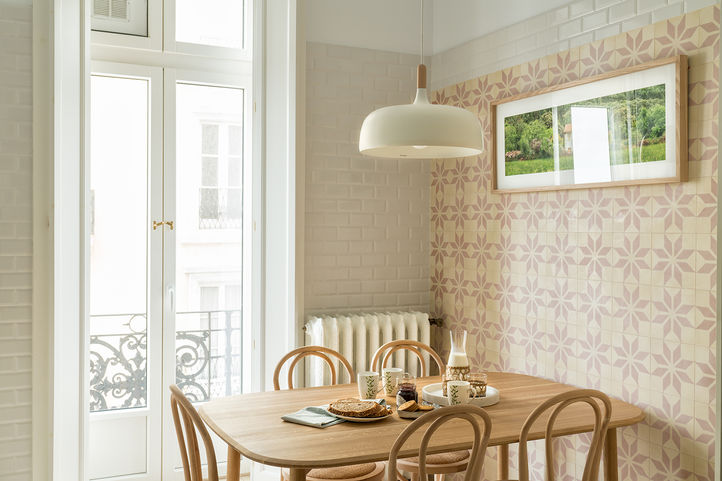 proyecto de interiorismo en un piso en el paseo de pereda de Santander, frente a la bahía. Fotografía de interiores.