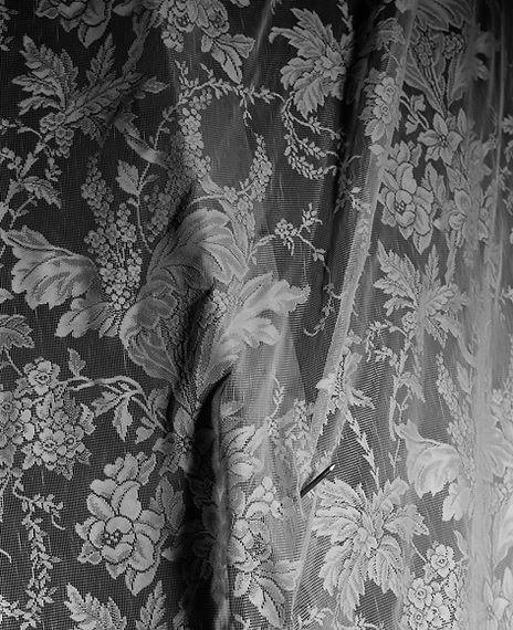 lace, black and white