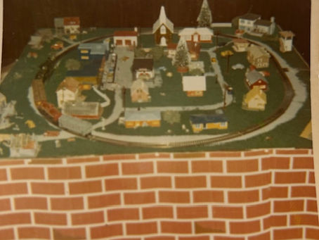 It’s the Holiday HO Express!