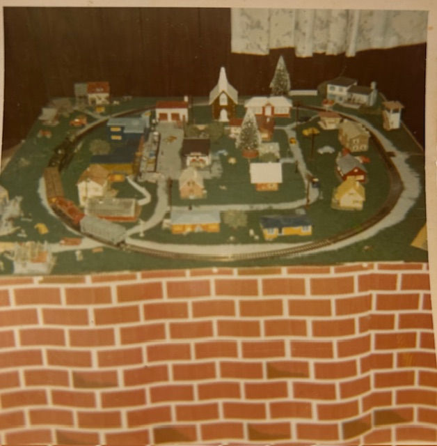 It’s the Holiday HO Express!