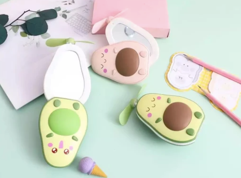 Miniatura: 12PZAS VENTILADOR PORTATIL AGUACATE KAWAII