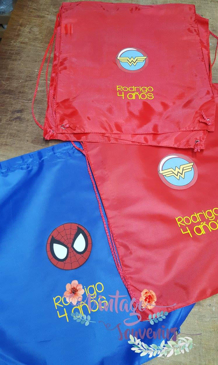 Miniatura: MORRAL IMPERMEABLE PERSONALIZADO "SUPER HEROES"