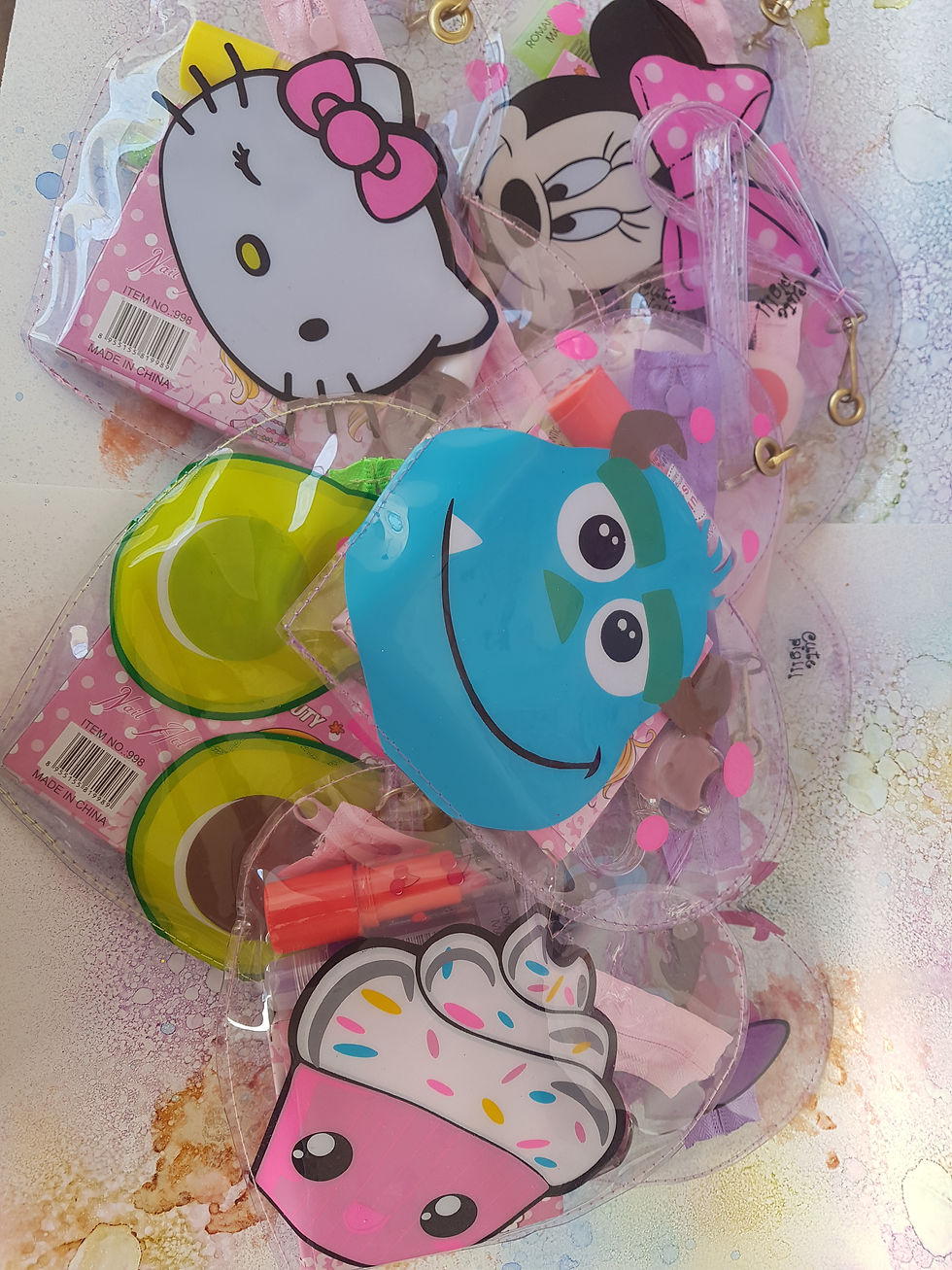 KIT COSMETIQUERA KAWAII CON COSMETICOS INCLUIDOS