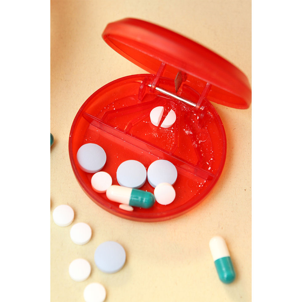 50PZAS PASTILLERO DE PLÁSTICO CON BROCHE SEMANAL "BLOC"