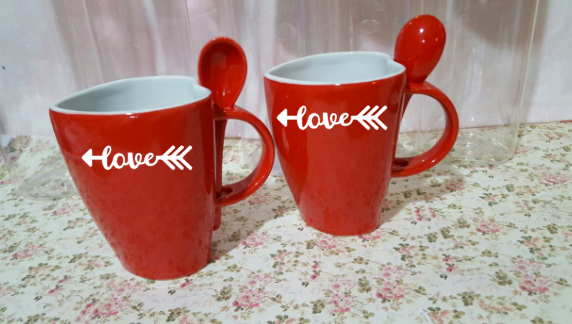 Miniatura: TAZA DE CORAZÓN CON CUCHARA
