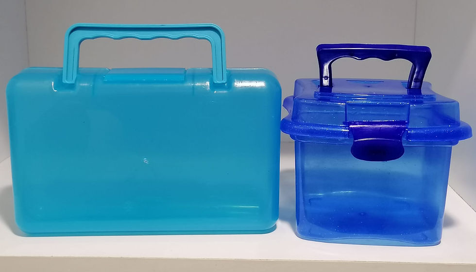 Miniatura: Lonchera Plástica Tipo Portafolio - Resistencia y Comodidad para Llevar tus Alimentos