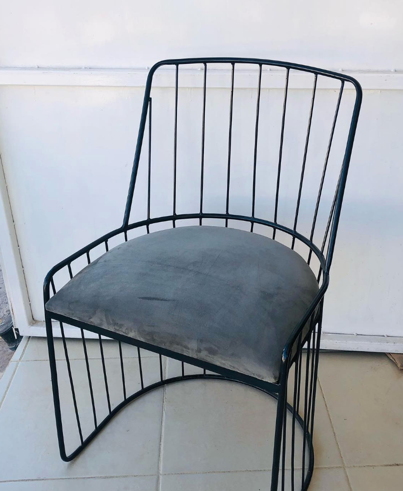 Miniatura: Silla Tubular con Terminado "Camila" - Estilo y Comodidad para Eventos Elegantes