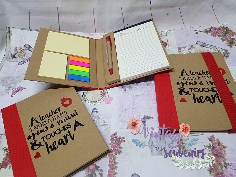 Miniatura: LIBRETA DE CARTÓN CON BLOCK Y BANDERAS ADHESIVAS CON BOLÍGRAFO "RID" MAESTROS1