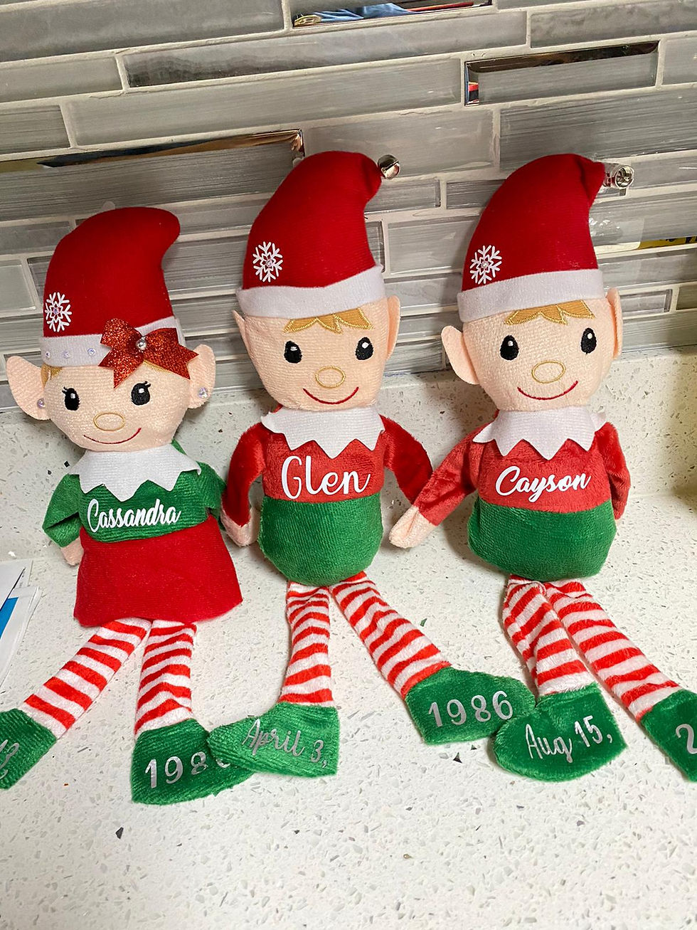 Miniatura: Duendes de Navidad con Caja y Certificado - El Detalle Perfecto para Celebrar la Temporada