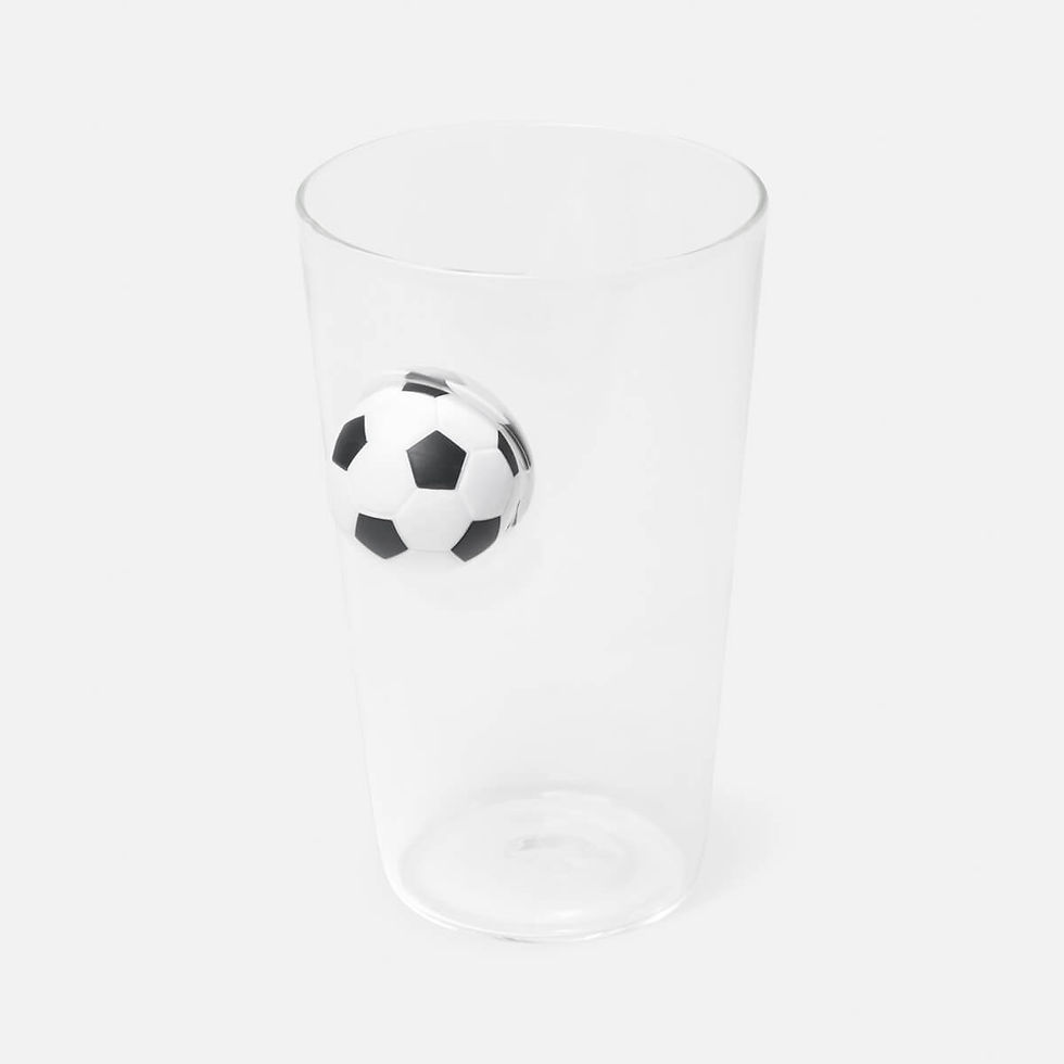 Miniatura: 48PZAS VASO CERVECERO DE VIDRIO 16OZ CON FIGURA DE BALÓN FUSIONADA  "SOCCER"