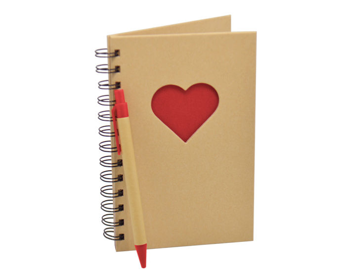 Miniatura: 50PZAS LIBRETA ECOLÓGICA DE CARTÓN CON ESPIRAL Y CORAZÓN EN LA PORTADA "LOVEL"