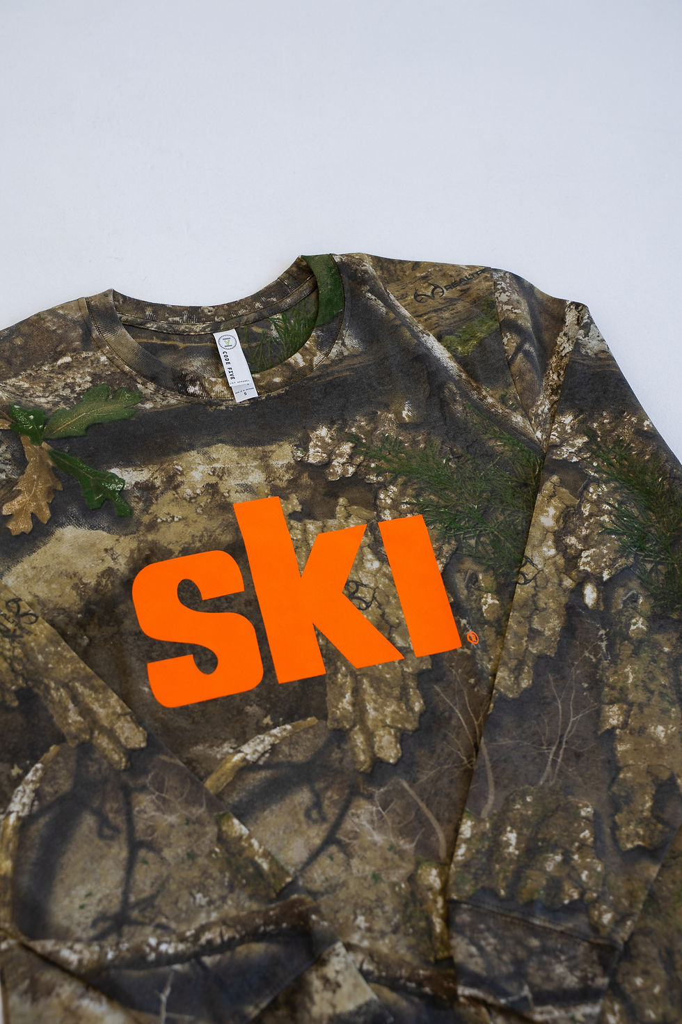 Thumbnail: SKI Realtree Camo Long Sleeve Tee
