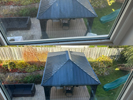 How to Clean Hard-to-Reach Windows Safely and Effectively This Spring