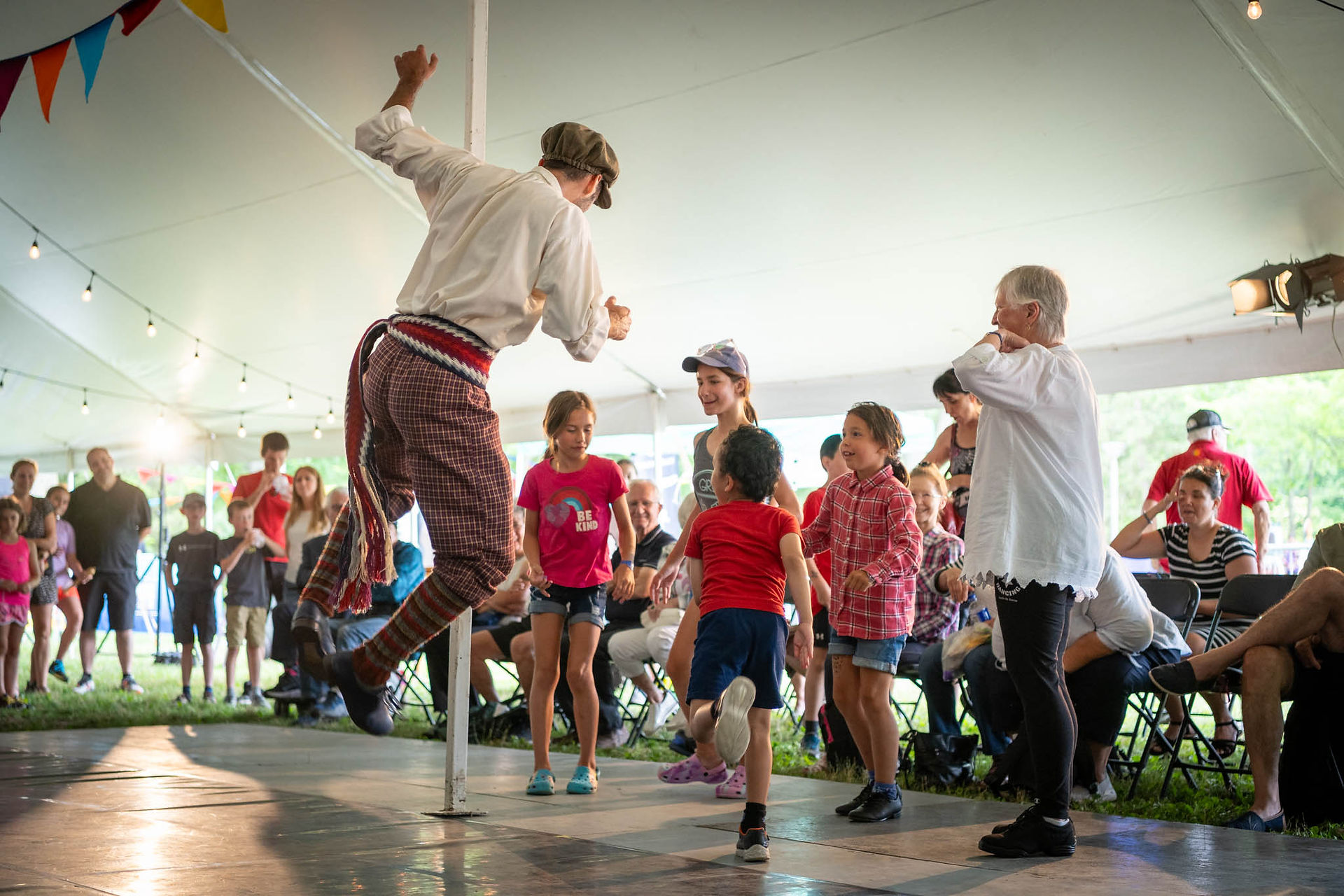 Danse trad en fête 2025 par Mackinaw à Drummondville