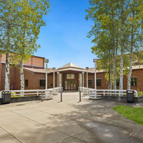 Mountlake Terrace High School 發現無限可能的學府