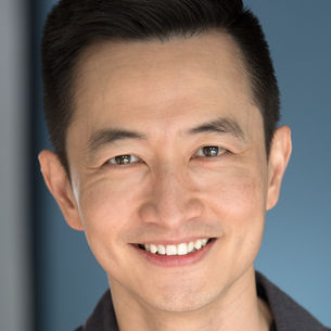 Yao Tsai signed with Axis Artists Agency!