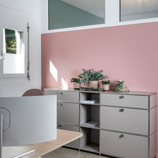 Büro mit Meetingraum und WC