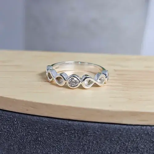 Double infinity Band ring