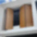 Sistema ripado une performance e estética no fechamento de grandes vãos e brises