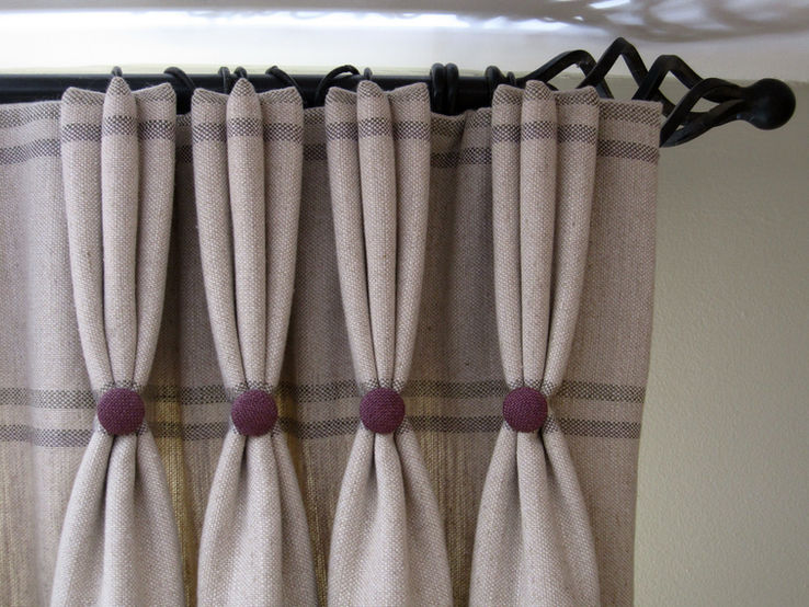 Triple Pinch Pleat with Buttons.jpg