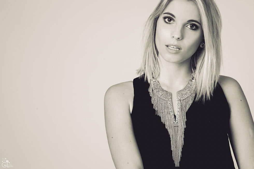 Mathilde - Chanteuse