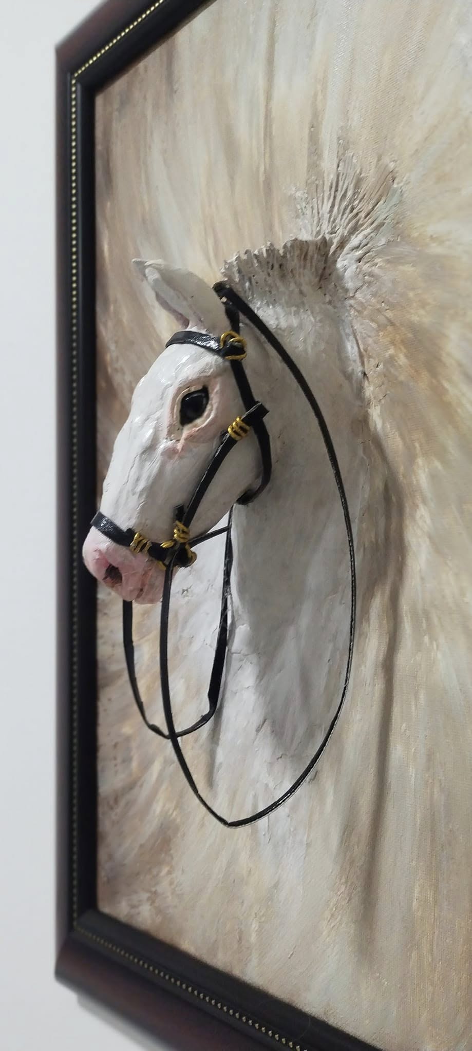 3D horse by Dennis santhakumar, a three-dimensional horse head emerging from a frame