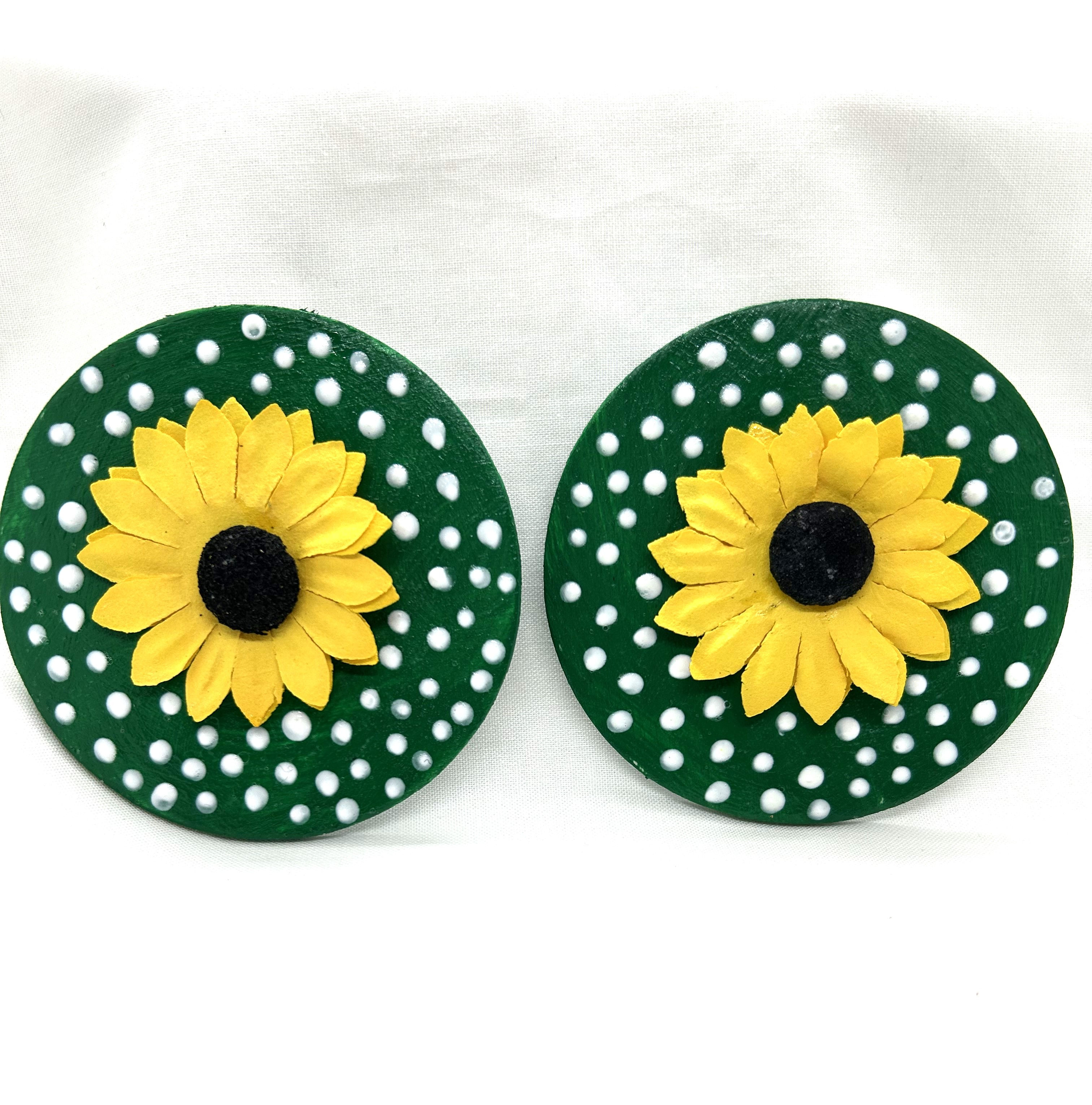 Wood - Sunflower Earrings - Dark Green