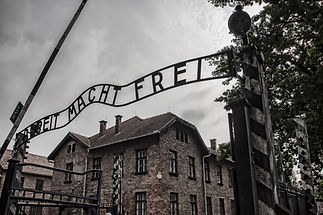 auschwitz-i-3671389-1920_orig.jpg
