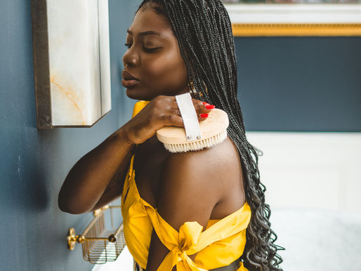 The Benefits of Dry Brushing: At Home Natural Skincare