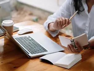 Online vs In-Person Short Courses in Melbourne: Which One’s Right for You?