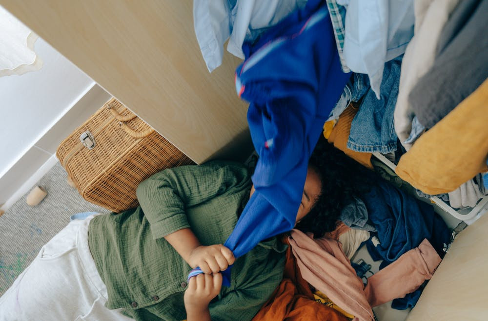 Faire du tri dans ces placards pour une geste eco responsable