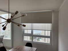 Cortinas roller motorizadas con control remoto en departamento en Santiago