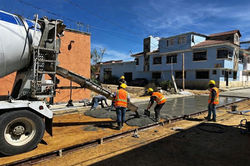 Suministro de concreto: Pavimentación de calle Col. 11 cuartos
