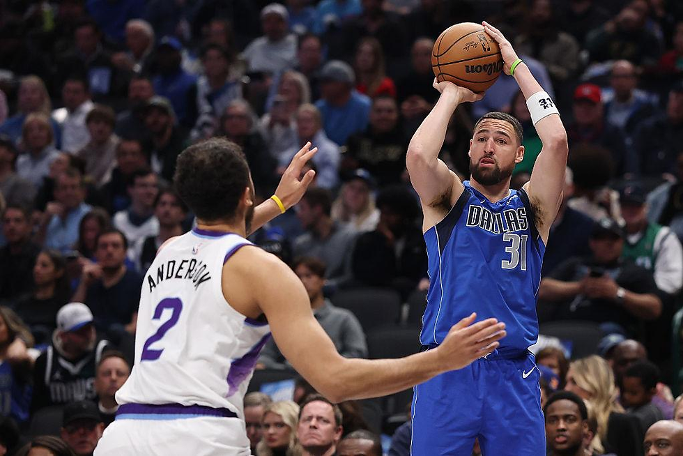 Klay Thompson in a Dallas Mavericks jersey during the 2026 NBA season